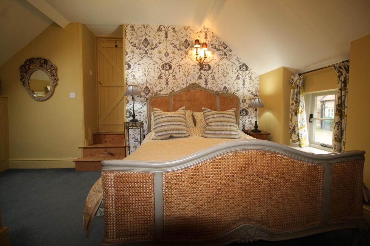 The Coach House Villa Whitby Ngoại thất bức ảnh