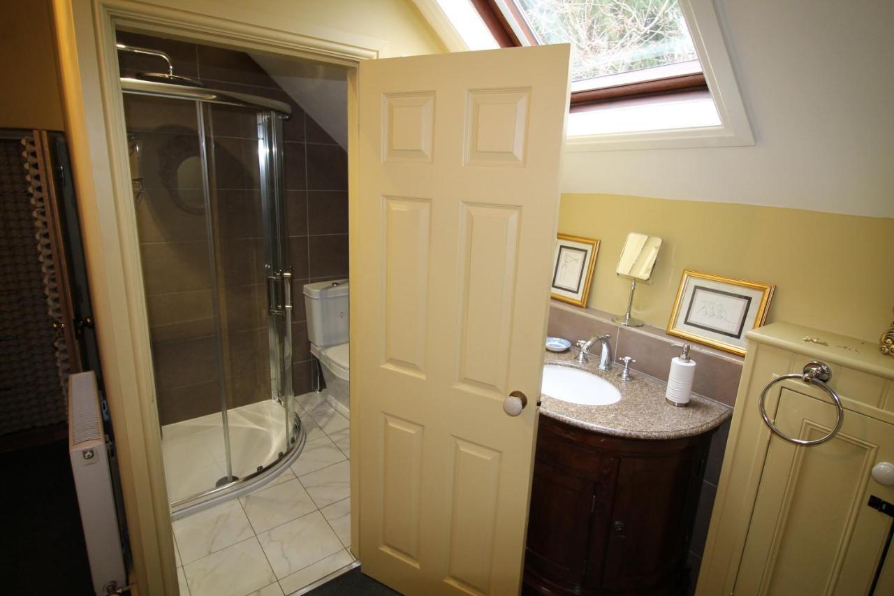 The Coach House Villa Whitby Ngoại thất bức ảnh