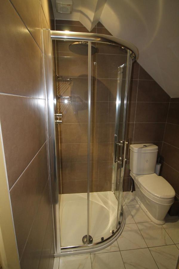 The Coach House Villa Whitby Ngoại thất bức ảnh