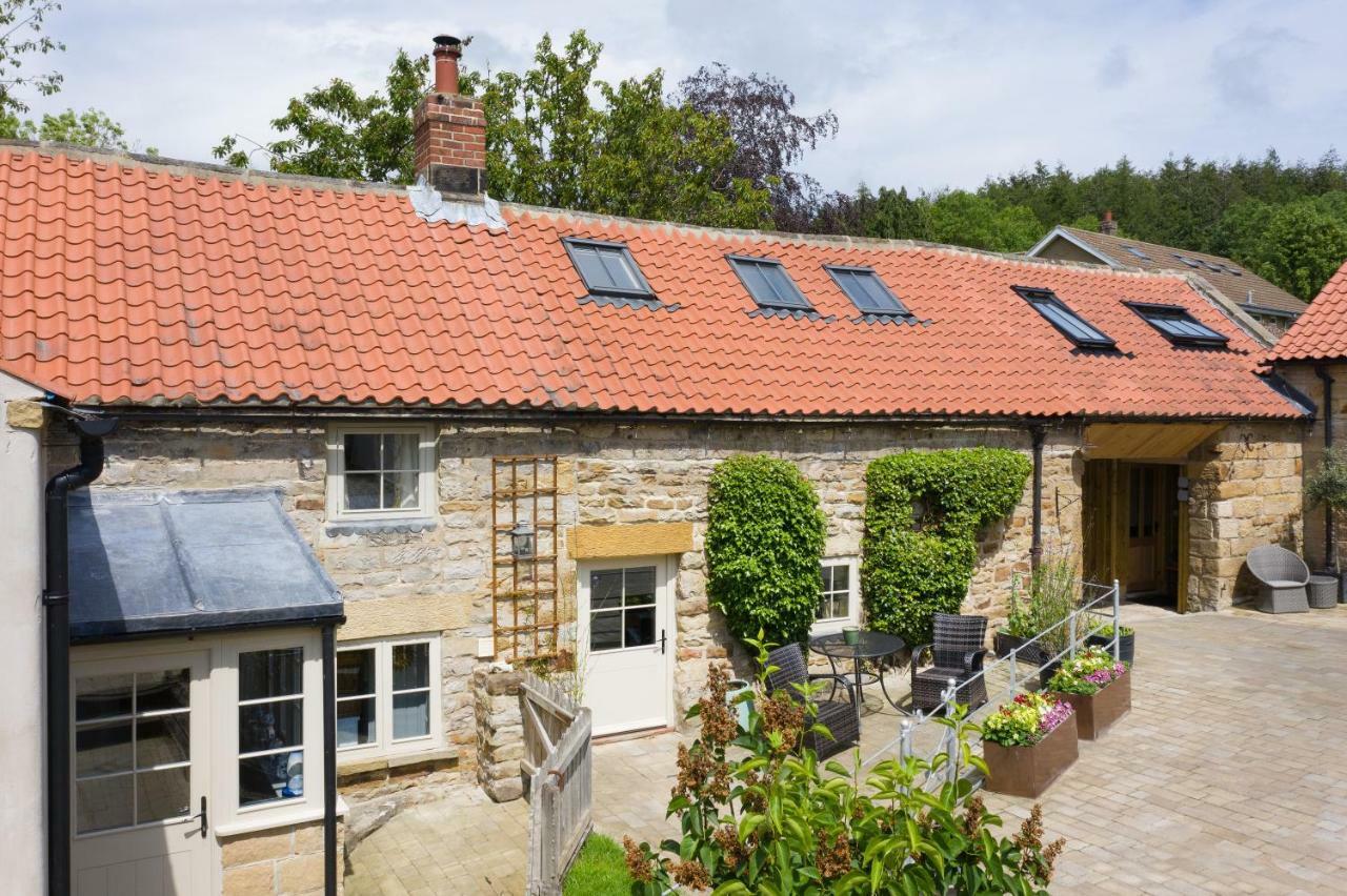 The Coach House Villa Whitby Ngoại thất bức ảnh